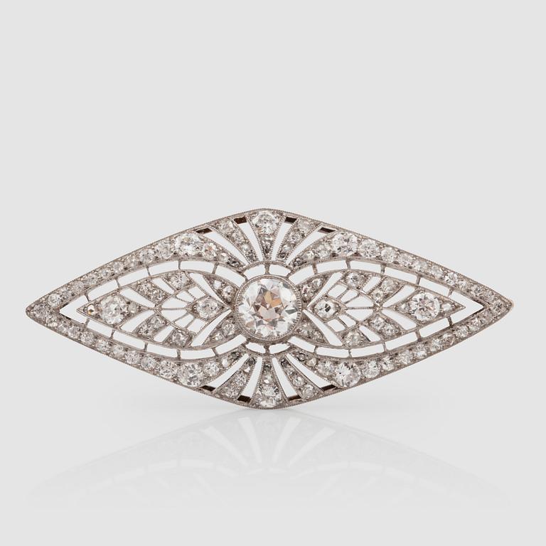 An old-cut diamond brooch. Total carat weight circa 1.50 cts.