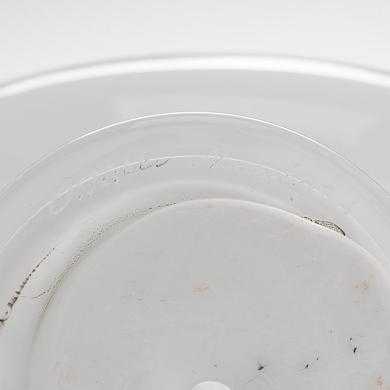 Oiva Toikka, a 'Sea Mew' glass bird, signed O. Toikka Nuutajärvi.