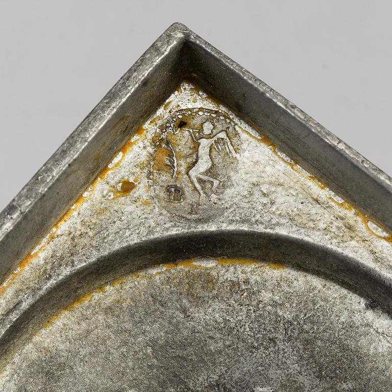 A pair  biedermeier pewter candlesticks, 19th century.