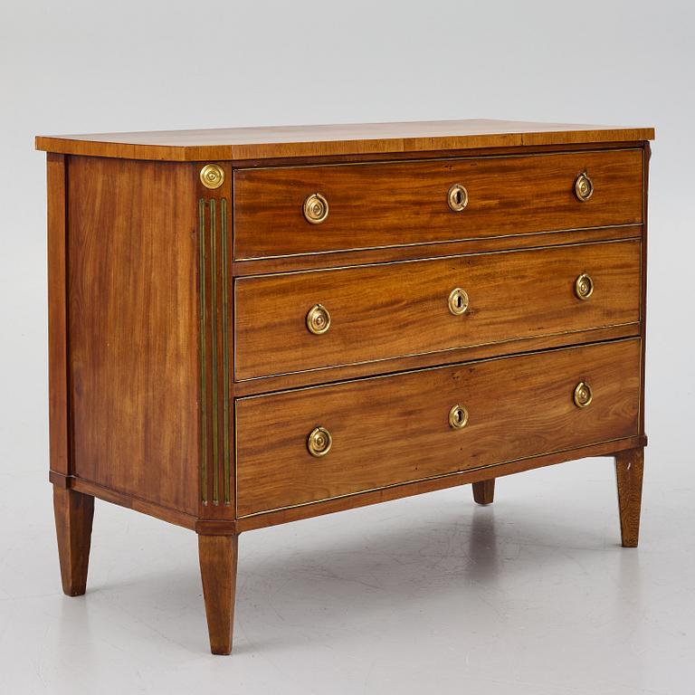 Byrå, sengustaviansk, sent 1700-tal.