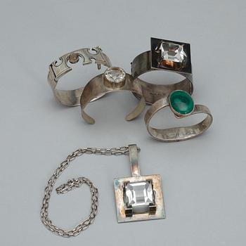 PARTI SMYCKEN, 5 stycken, silver, bland annat Sverige och Finland, 1900-talets andra hälft. Total vikt ca 315 gram.