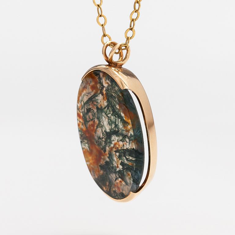 Elis Kauppi, A 14K gold necklace with a moss agate. Kupittaan kulta, Turku 1962.