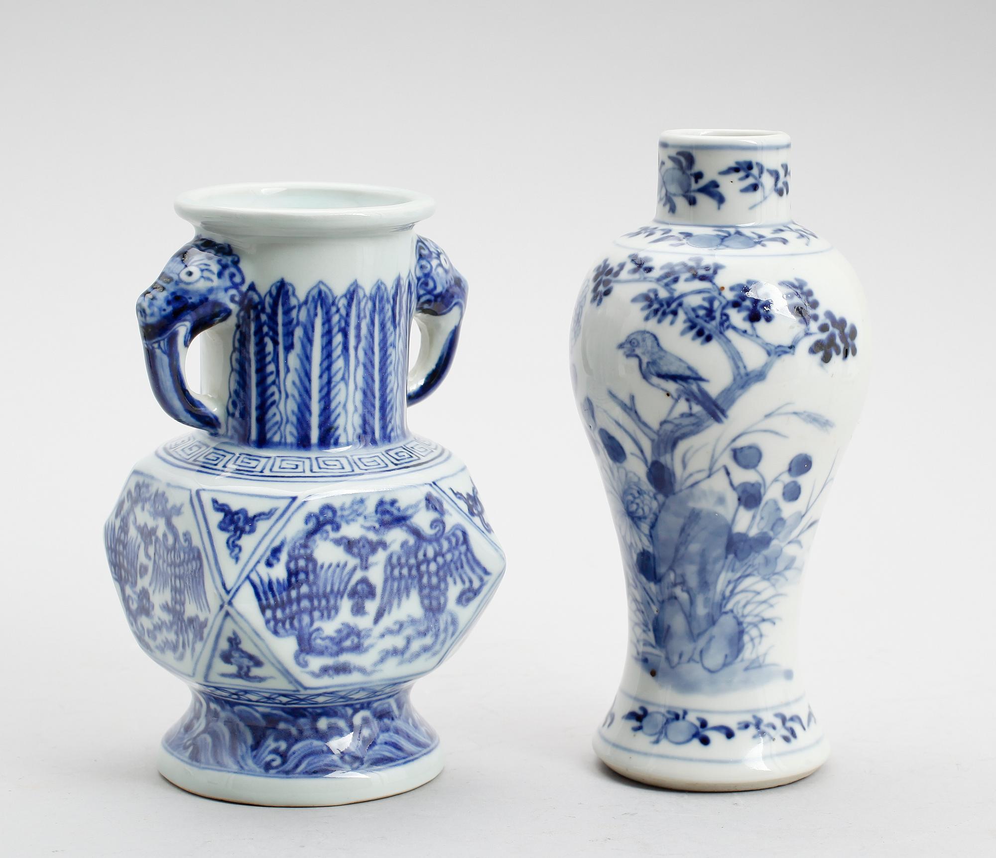 VASER, 2 st, porslin, Kina, 1900-/2000-tal.