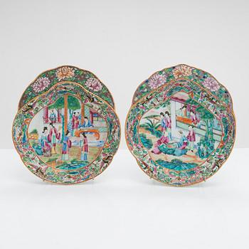 Two Chinese leaf shape porcelain dishes from Kanton, 19th Century.