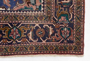 Matta, Heris, ca 330 x 234 cm.