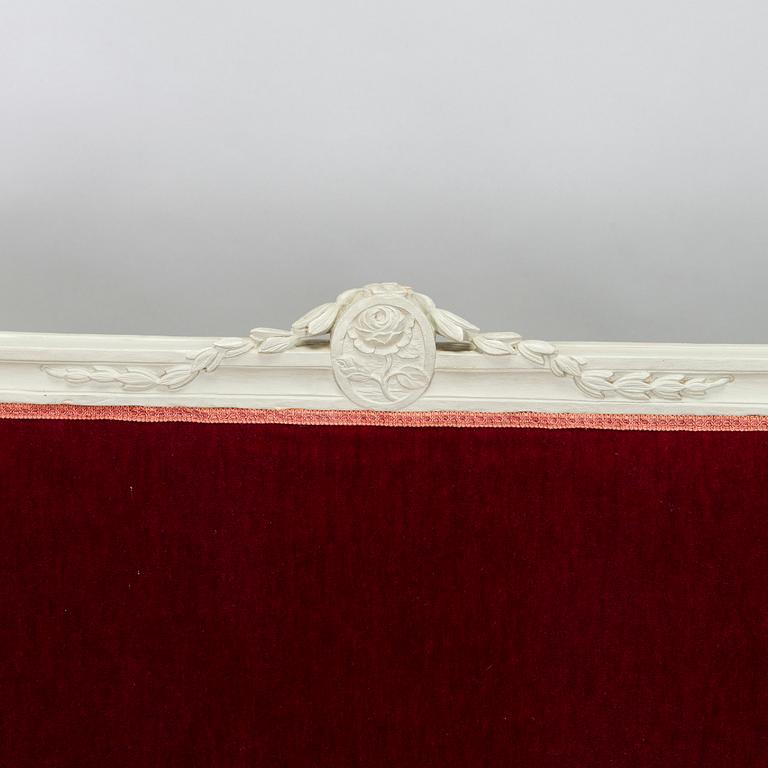 A Swedish Gustavian sofa, late 18th century.