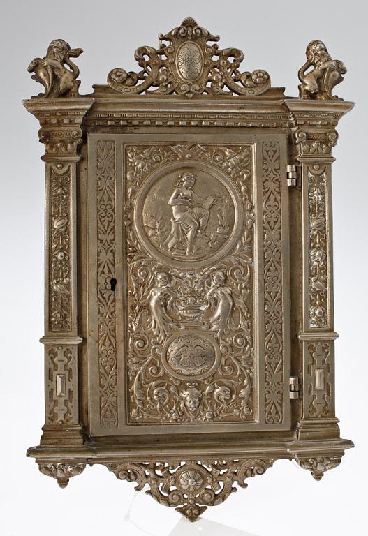 NYCKELSKÅP, metall, trä, nyrenässans, 1800-talets slut.