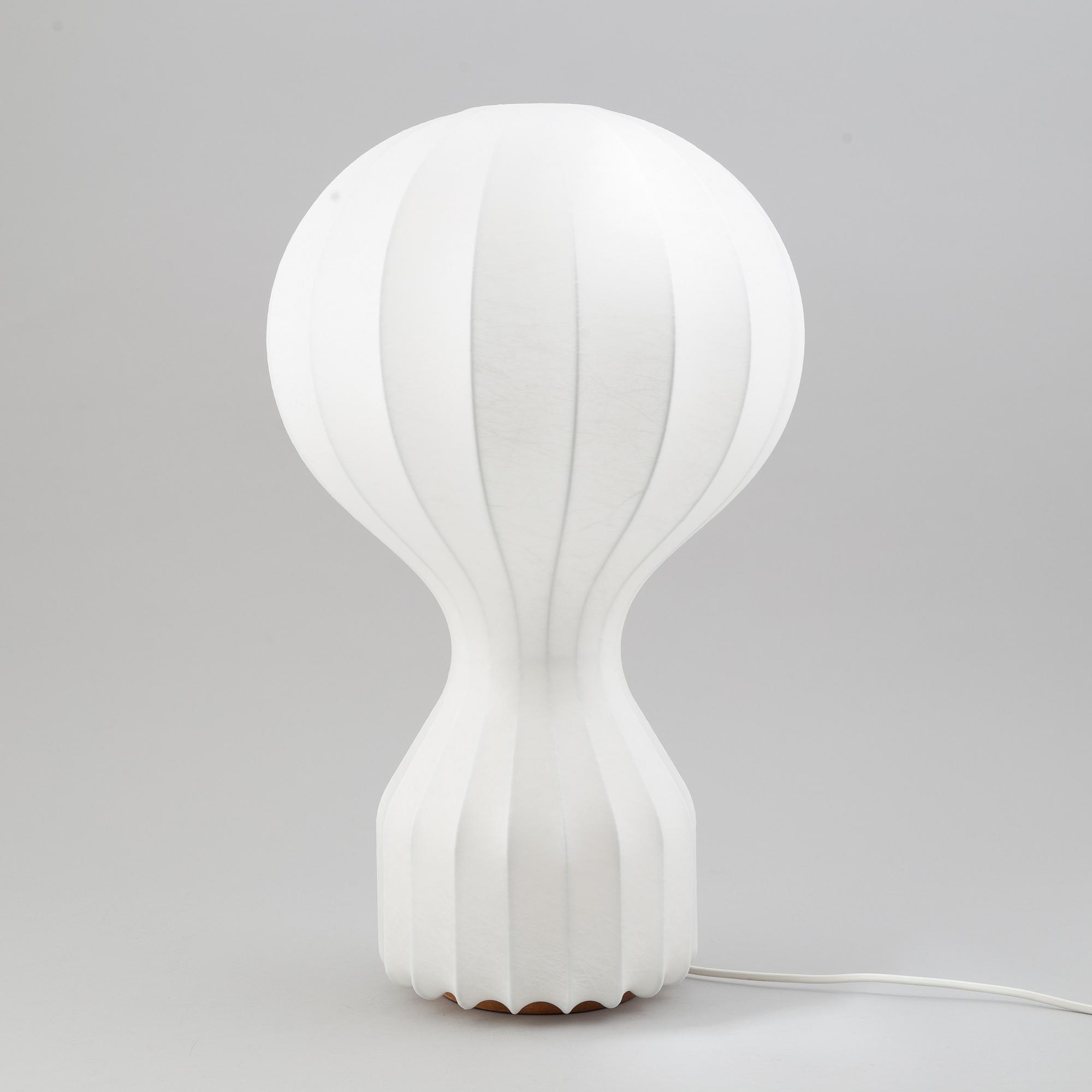 A 'Gatto' table lamp by Archille & Pier Giacometti, Flos.