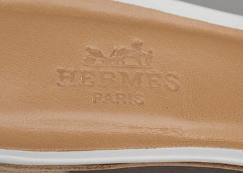 SKOR, ett par slip in, Hermès, "Oasis H sandal Oran".