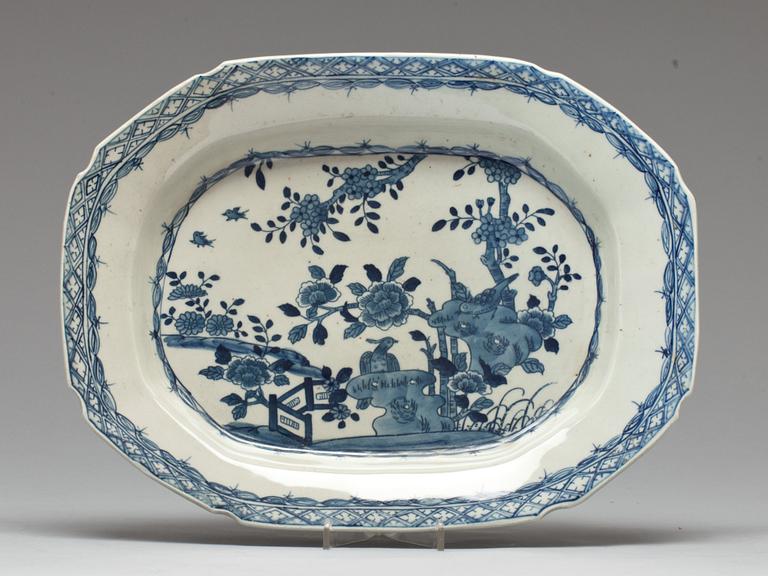 STEKFAT, porslin. Kina Qing, 1800-tal.