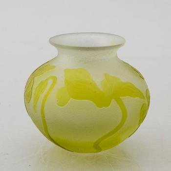 Karl Lindeberg, an Art Nouveau cameo glass vase, Kosta, Sweden, early 20th Century.