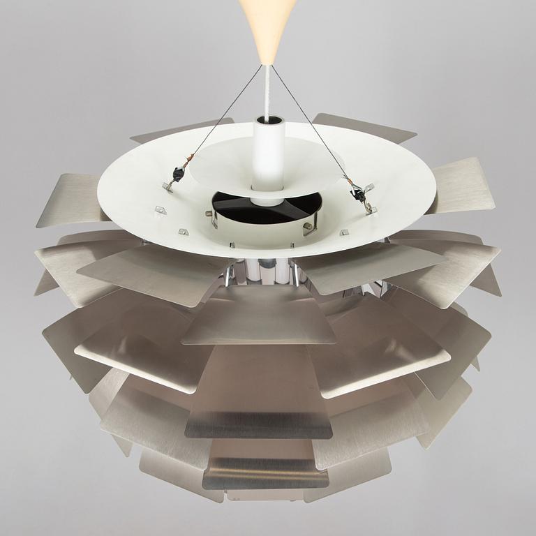 Poul Henningsen, kattovalaisin, "PH Artichoke / PH-Kotte", Louis Poulsen, Tanska, 1980-luku.