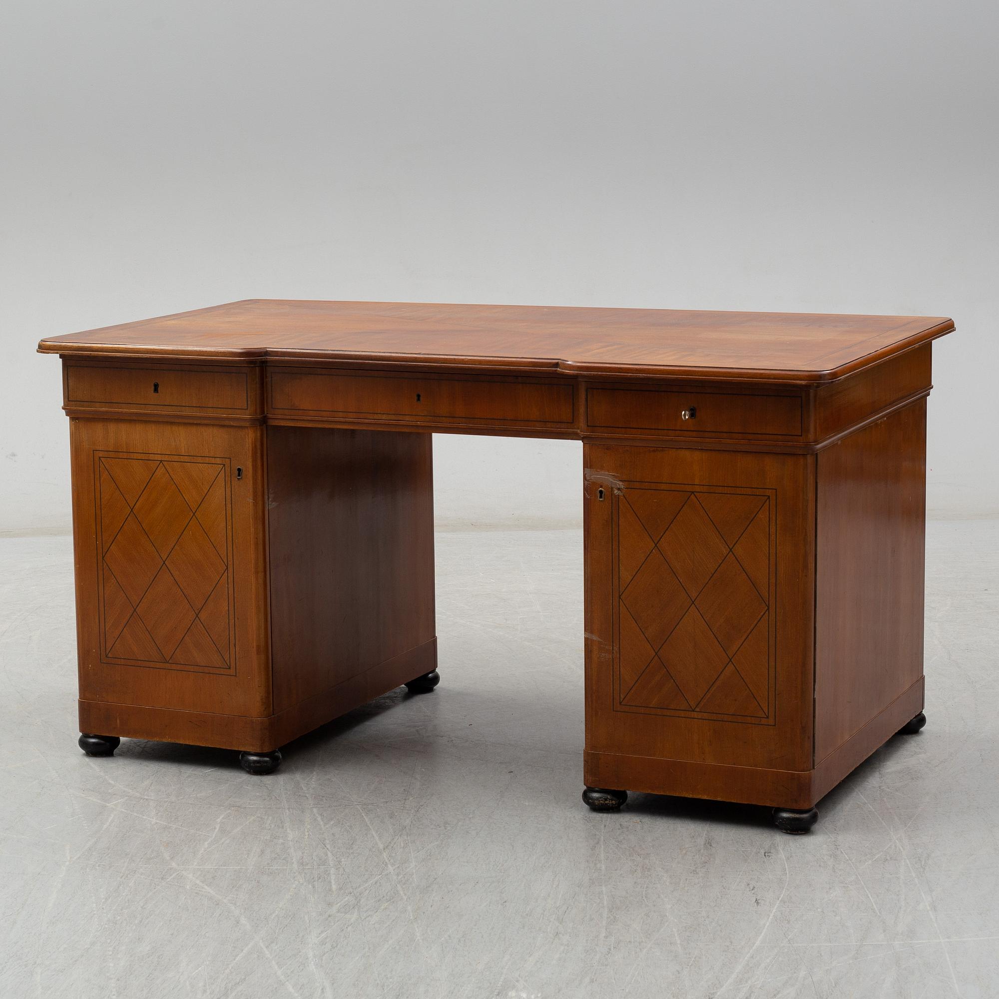 SKRIVBORD, 1900-talets första hälft.