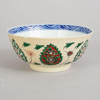 Skål, porslin. Qingdynastin, Kangxi (1662-1722).