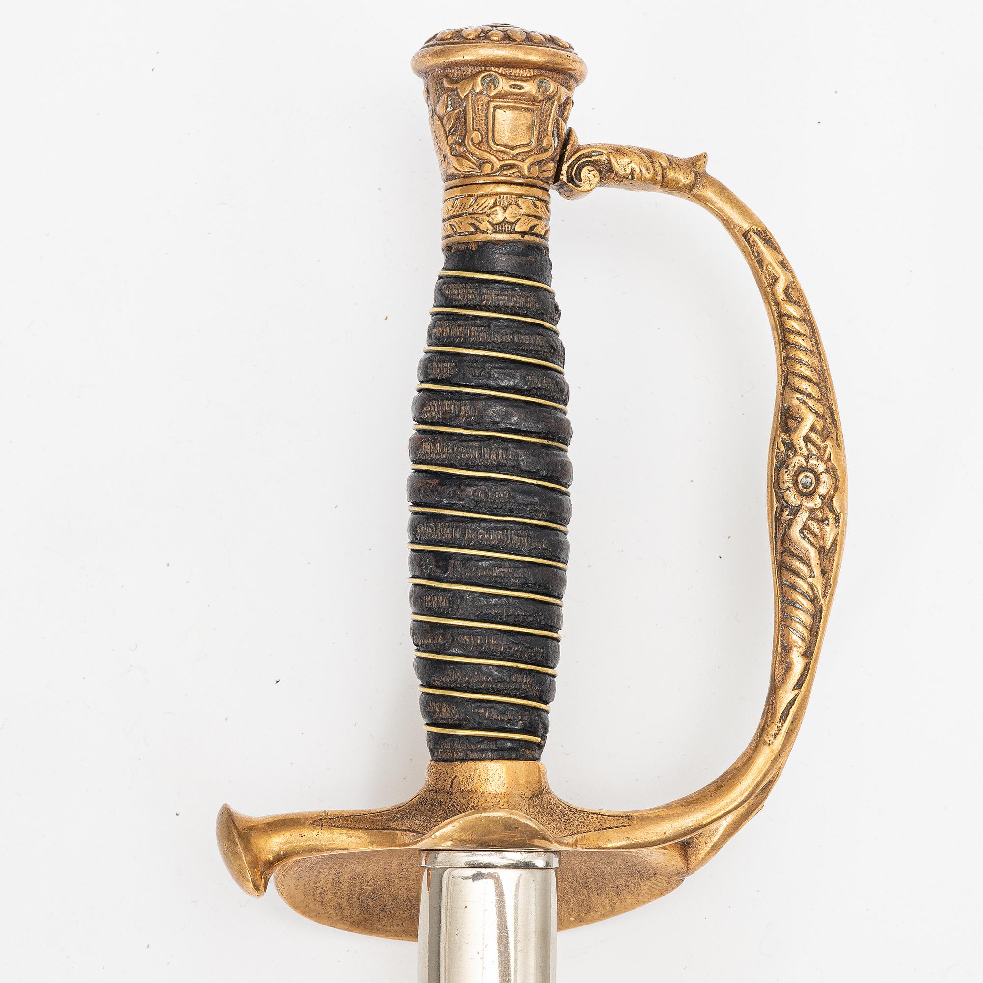 An American officer's sword, 18th/19th century.