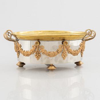 A jardinière, Skultuna Messingsbruk, Sweden, circa 1900.