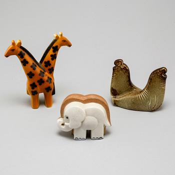 LISA LARSON, figuriner, 3 st, stengods, Gustavsberg, 1900-talets andra hälft.