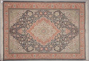 MATTA, silke, Kashmir. Ca 220x156 cm.