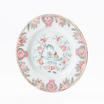 Tallrik, porslin. Qingdynastin, 1700-talets första hälft.