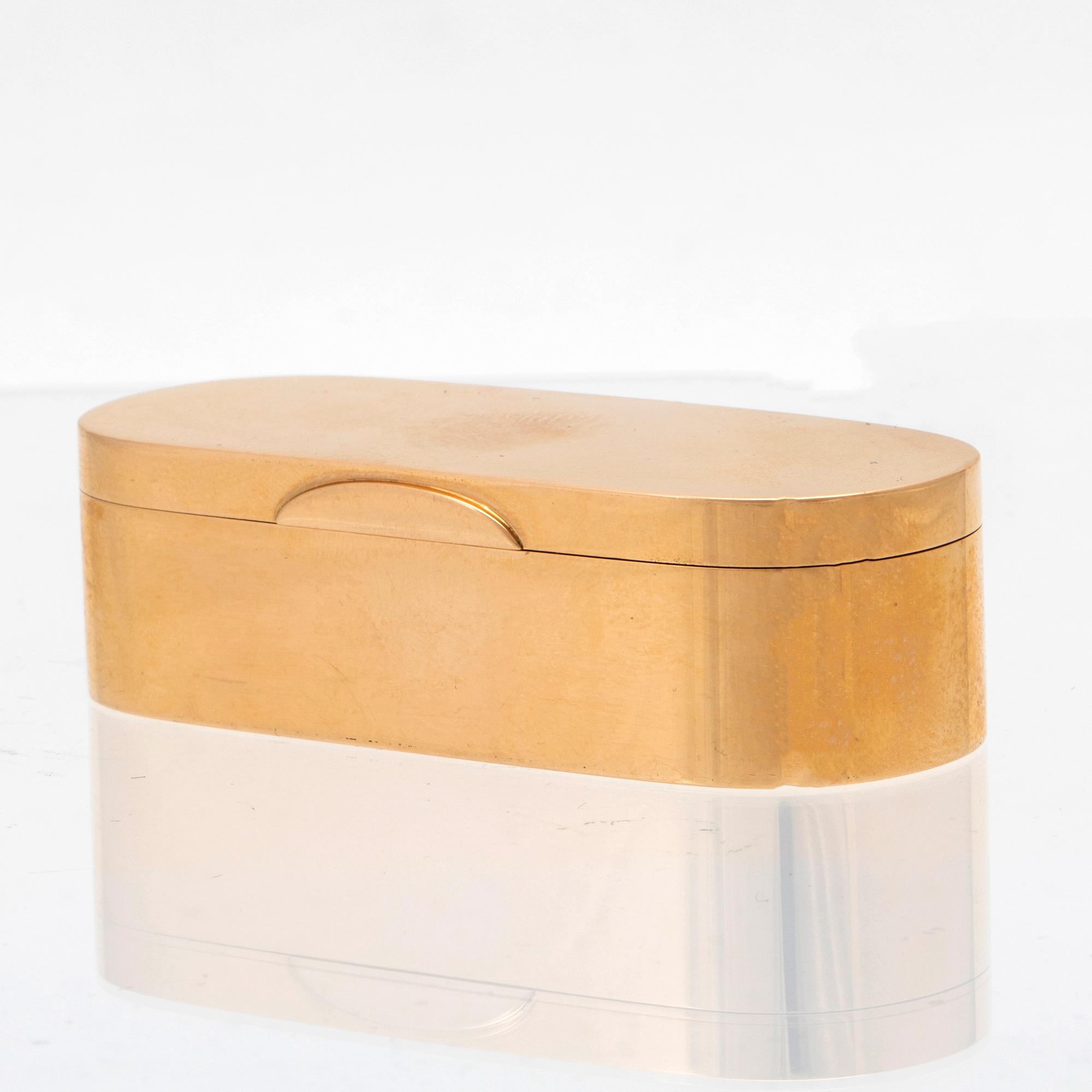 An 18K gold box by Lars Larsson & Co Gothenburg 1890.