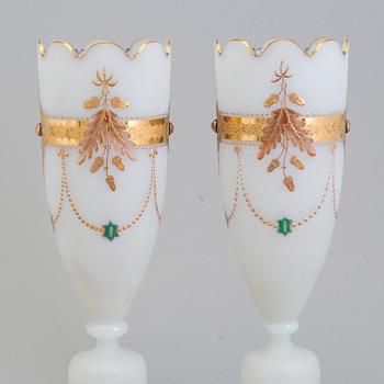 A PAIR OF LARGE GLASS VASES, second hgalf of the 19th century.