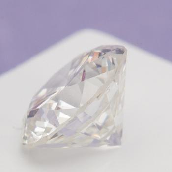 A ca 0.55 ct brilliant-cut diamond.