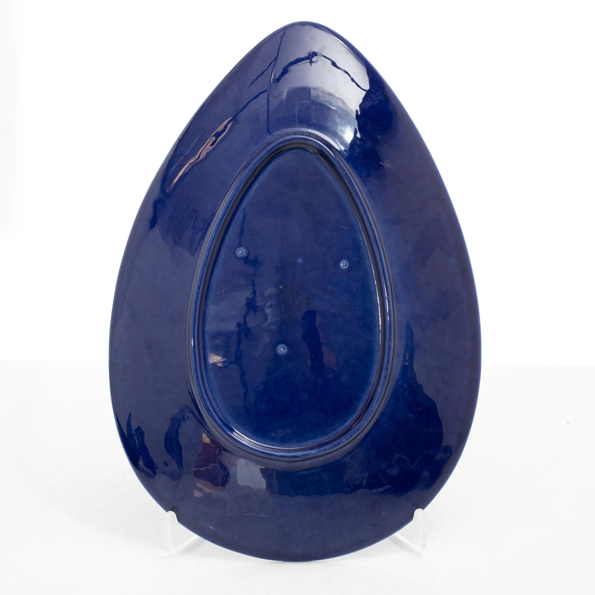 Hertha Bengtson, a set of nine 'Blå eld' service parts, Rörstrand.