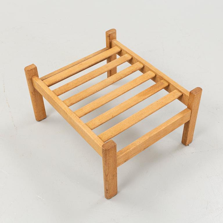 Børge Mogensen, fåtöljer, ett par, modell 22, samt en fotpall, Fredericia Möbelfabrik, Danmark.