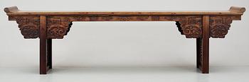 ALTARBORD, hardwood. Möjligen Huanghuali.  1600/1700-tal.