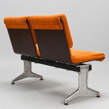 YRJÖ KUKKAPURO, sohva Haimi, 1970-luku.