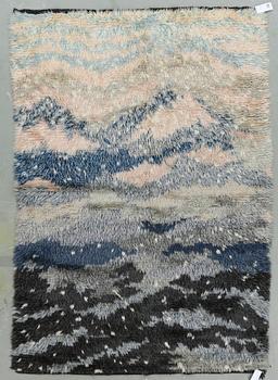 MATTA, rya. Signerad RB (Rut Beskow) och daterad -70 (1970). Ca 203x140 cm.