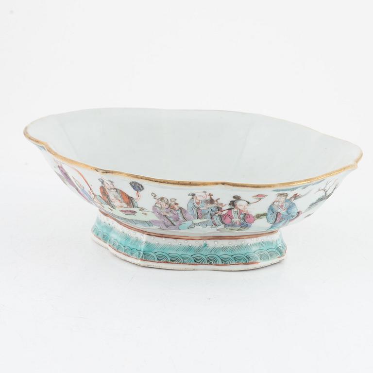 A porcelain bowl, China, Qing dynasty, second half of the 19th century.