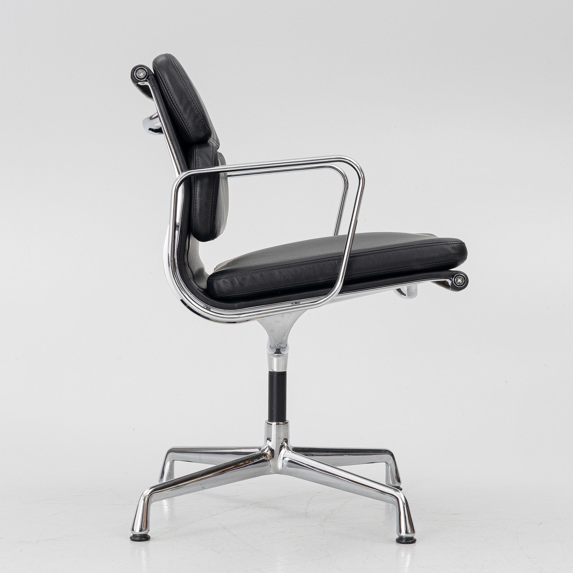 Charles & Ray Eames, Chair, “Soft Pad Alu Chair”, model EA208, Vitra.