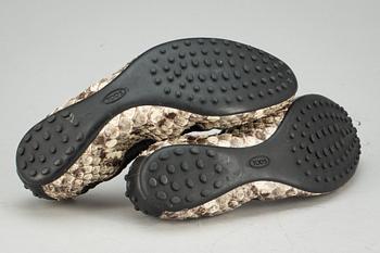 SKOR, Tod's.
