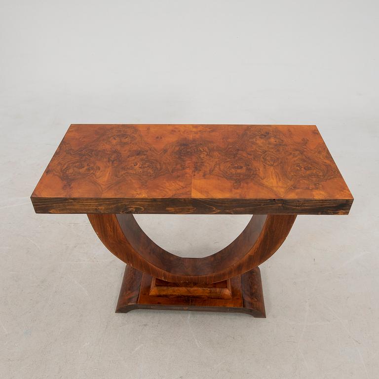 Sidobord 1900-talets första hälft.