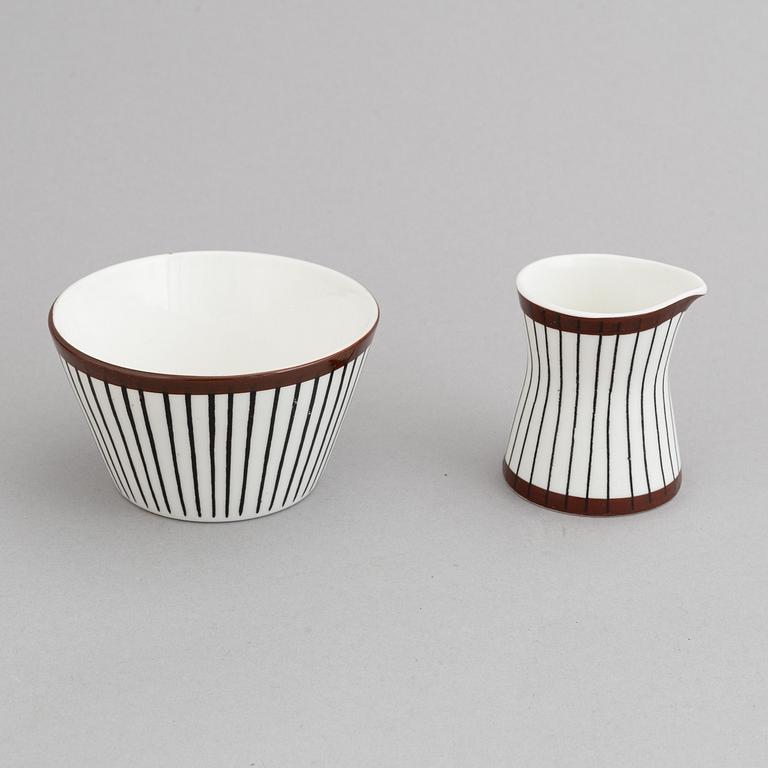 Stig Lindberg, ca 30 pieces "Spisa Ribb". Gustavsberg.