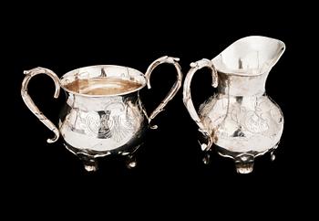 GRÄDDKANNA och SOCKERSKÅL, silver, Stockholm, 1950-51. Ca 280 gr.