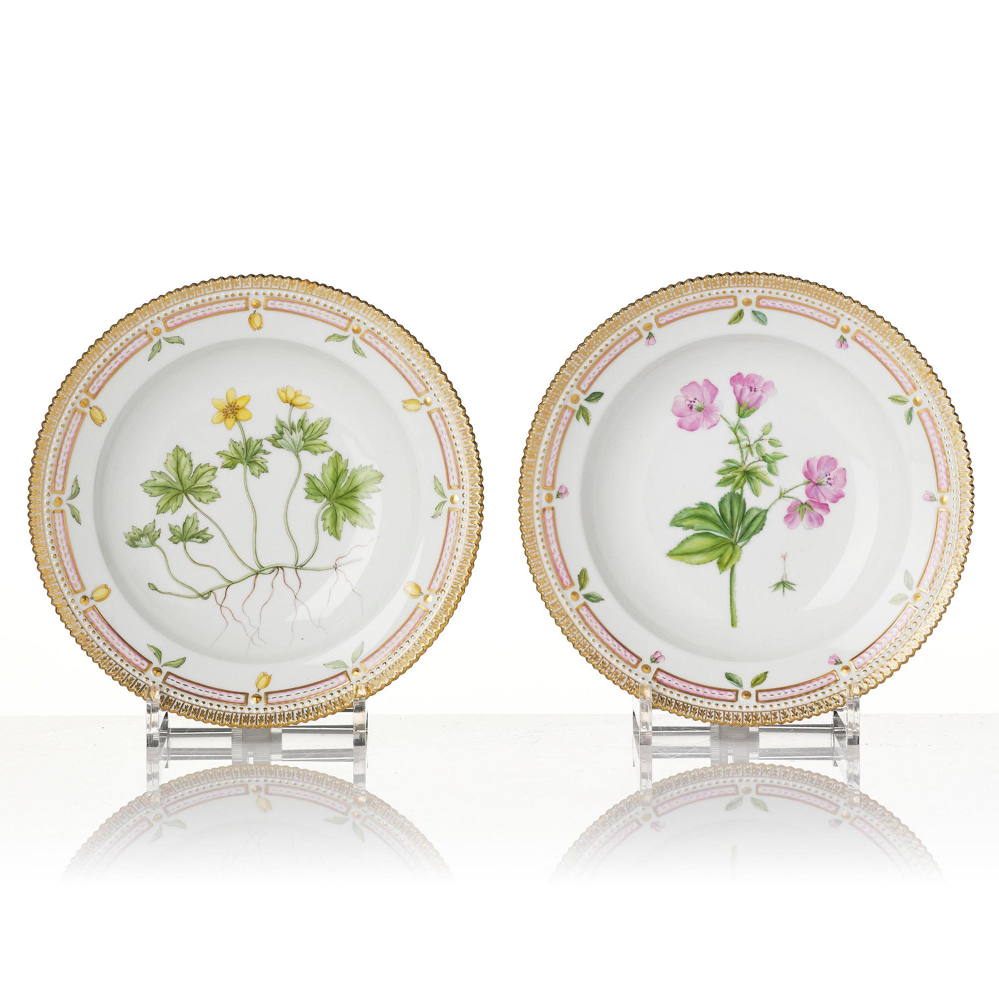 A set of 12 Royal Copenhagen 'Flora Danica' soup dishes, Denmark, 20th century.