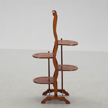 CAKESTAND, engelsk stil. 1900-talets första hälft.