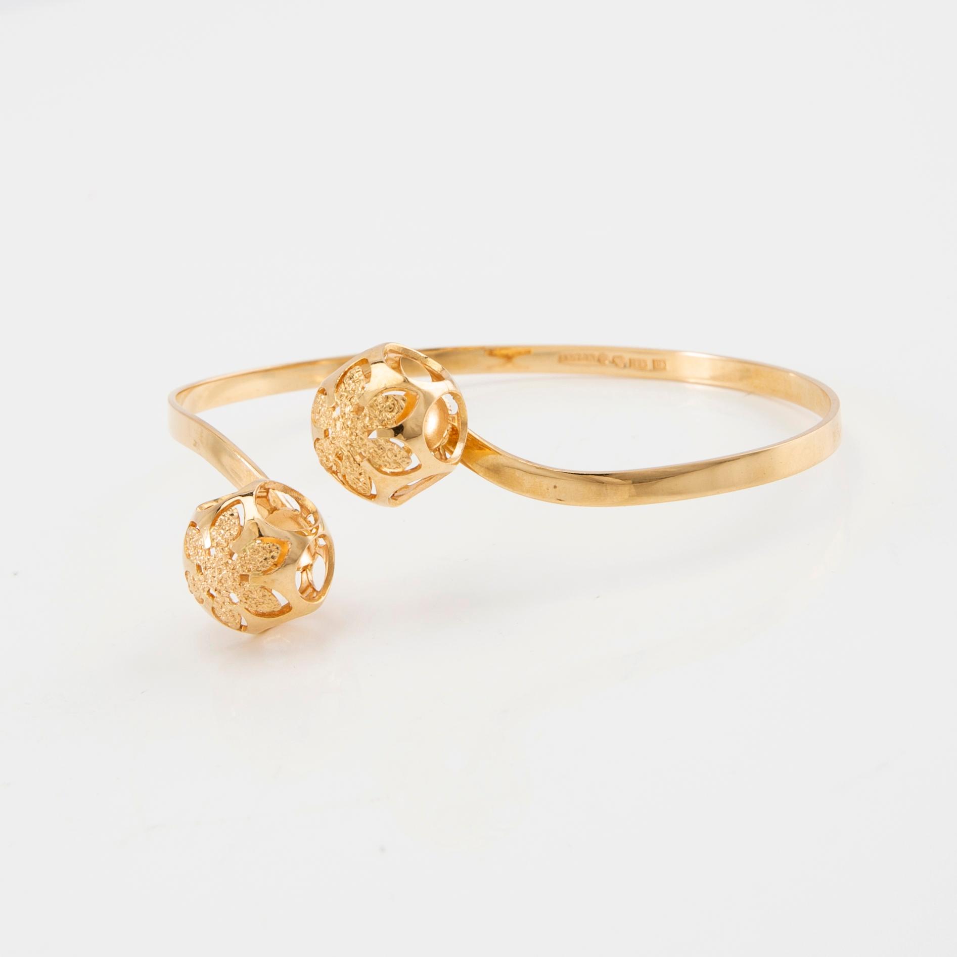 Bracelet/arm ring 18K gold, Alton Falköping 1970.