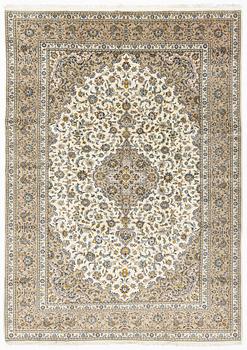 Carpet, so called Royal Keshan, circa 420 x 290 cm.