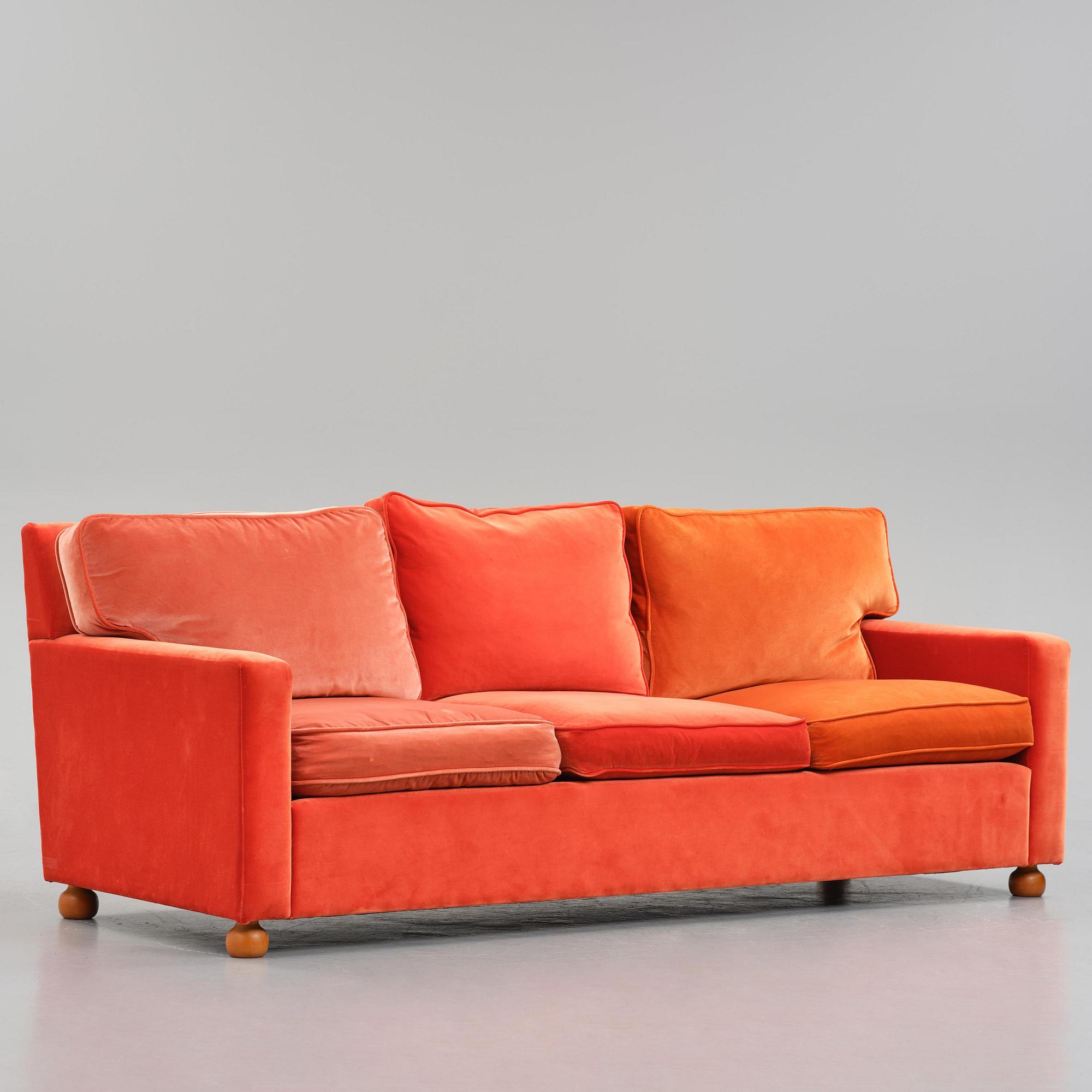 Josef Frank, a three-seated sofa, model 3031, Firma Svenskt Tenn, 2000s.