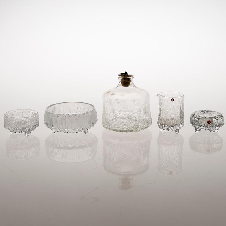 TAPIO WIRKKALA, Delar till glasservis, 31 st, 'Ultima Thule', Iittala, 1900-talets senare hälft.