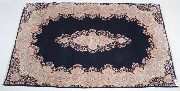 MATTA, orientalisk, 270 x 164.