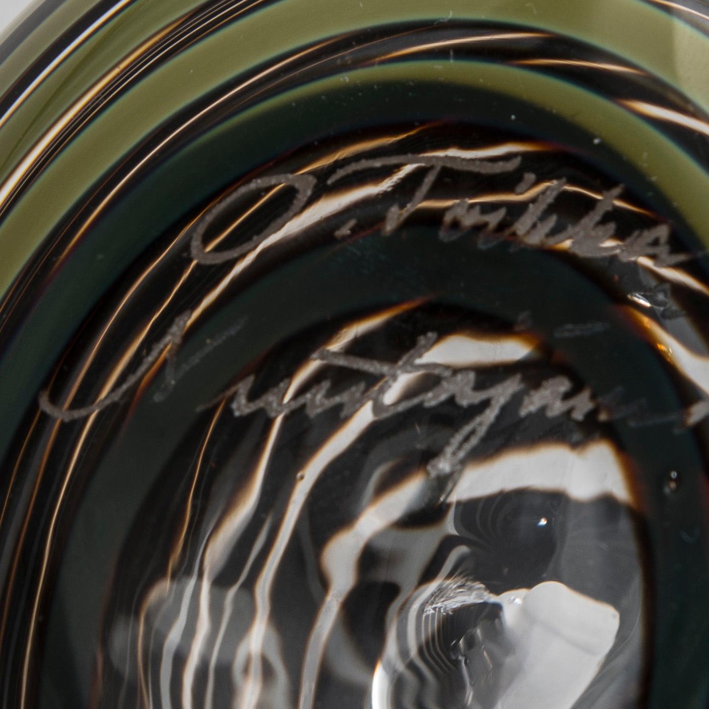 FIGURINER, 2 st, glas, en signerad O.Toikka Nuutajärvi.