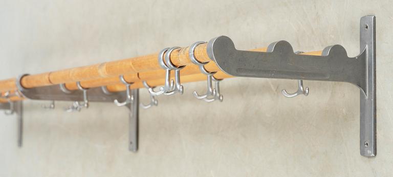 KLÄDHÄNGARE, 1940-tal.