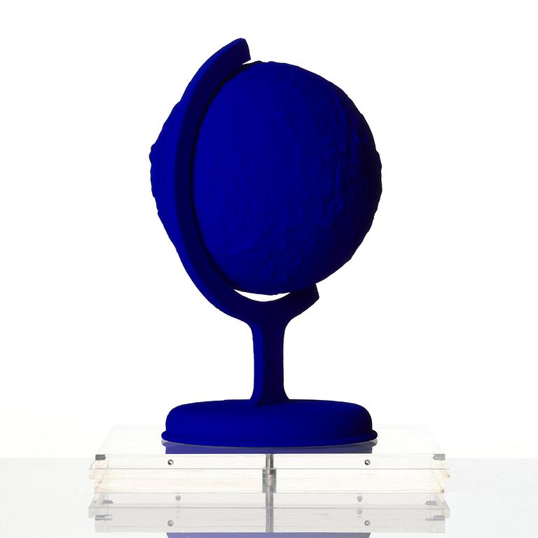 Yves Klein, "La Terre Bleue".