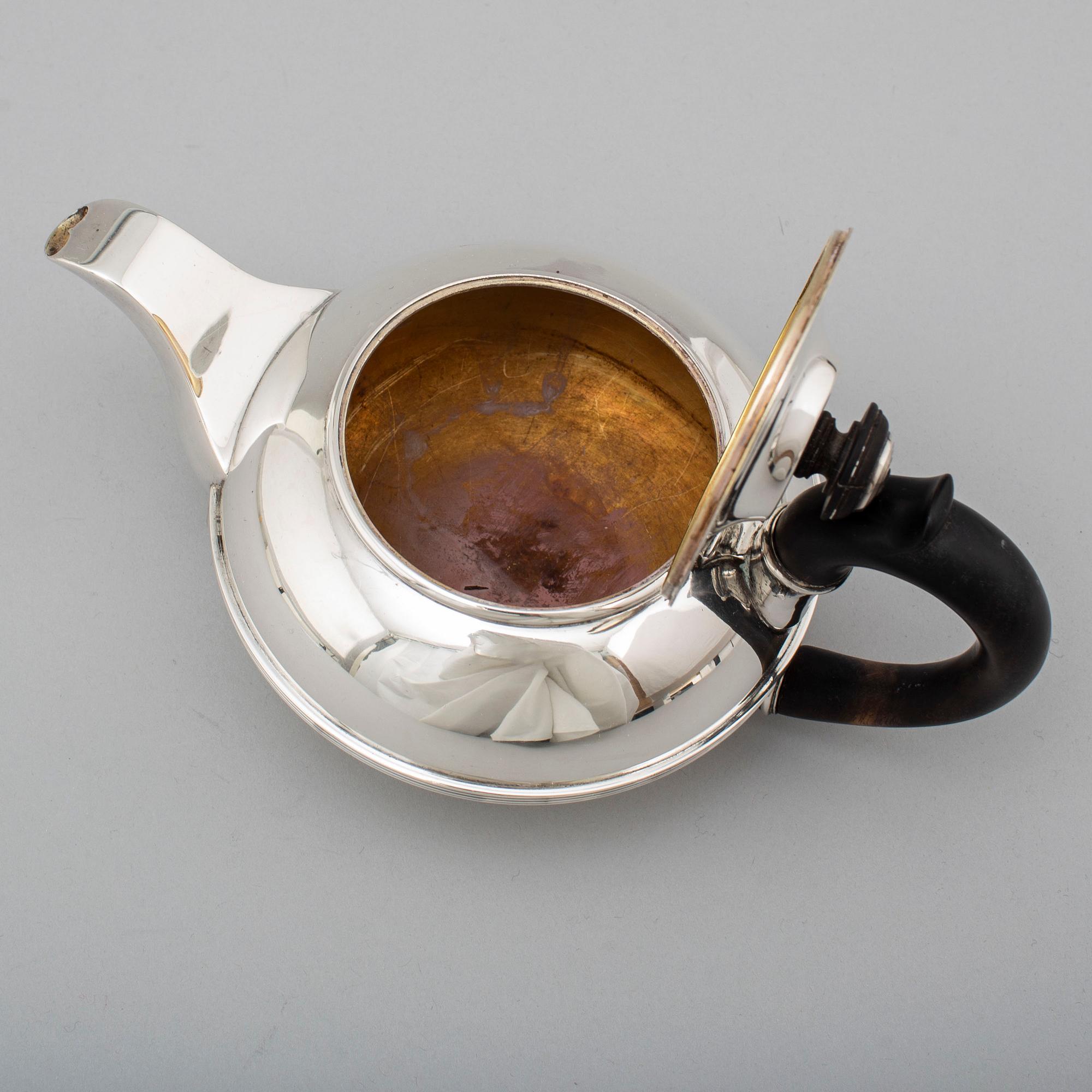 TEKANNA, silver, icke identifierad mästarstämpel, S:t Petersburg 1800-tal.