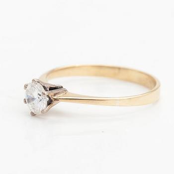 A 14K gold ring with a brilliant cut diamond approx. 0.40 ct.