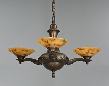 TAKLAMPA, 1900-tal. Höjd ca 86 cm.